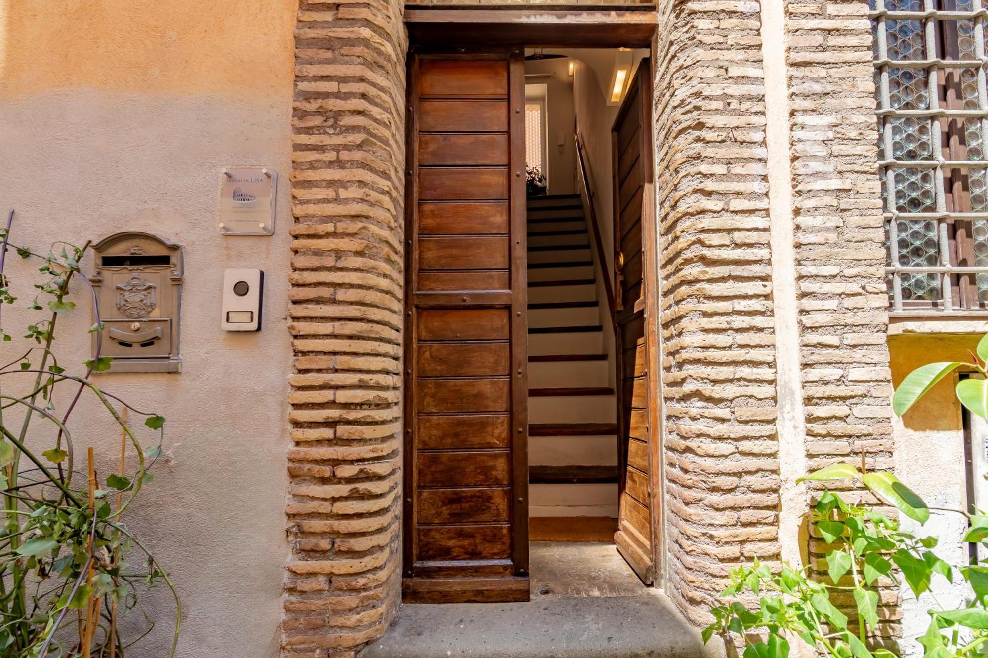 Palazzo Storico Dormo Da Lisa - Colosseo, Rome